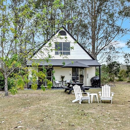 Bracken Ridge Vineyard The Entire Estate Rothbury Экстерьер фото